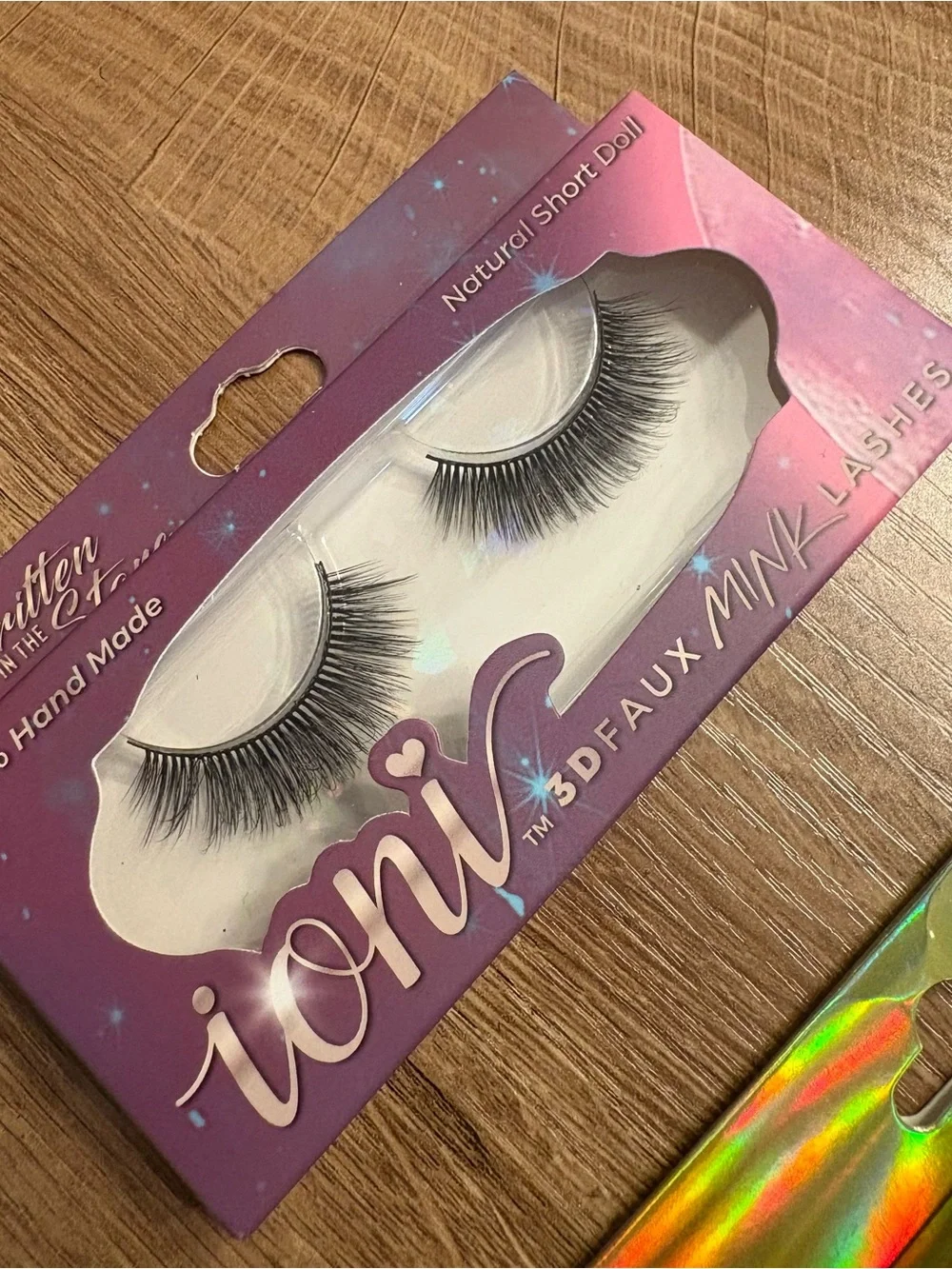 37 Set Lash Bundle with glue included!